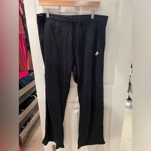 NIKE - black sweatpants